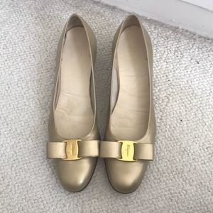 Vintage, gold Salvatore Ferragamo flats